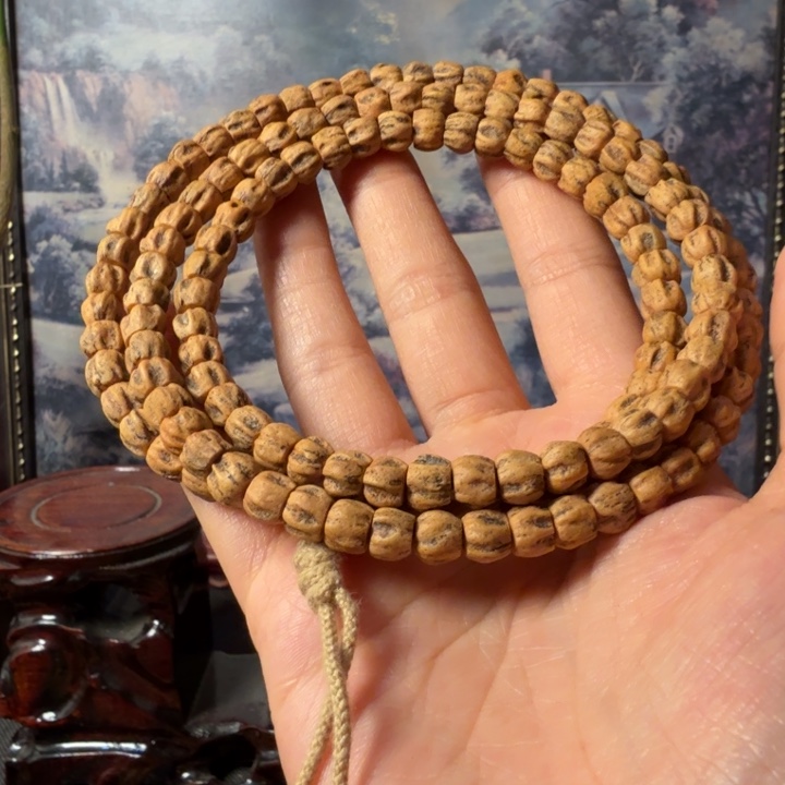 柏香籽/百香籽手串7*.