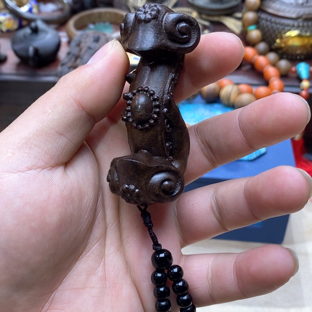 大叶紫檀（黑酸枝木类）