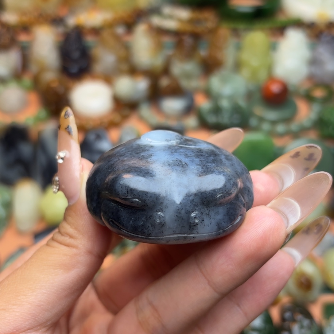 养***葵和田玉未镶嵌颈饰