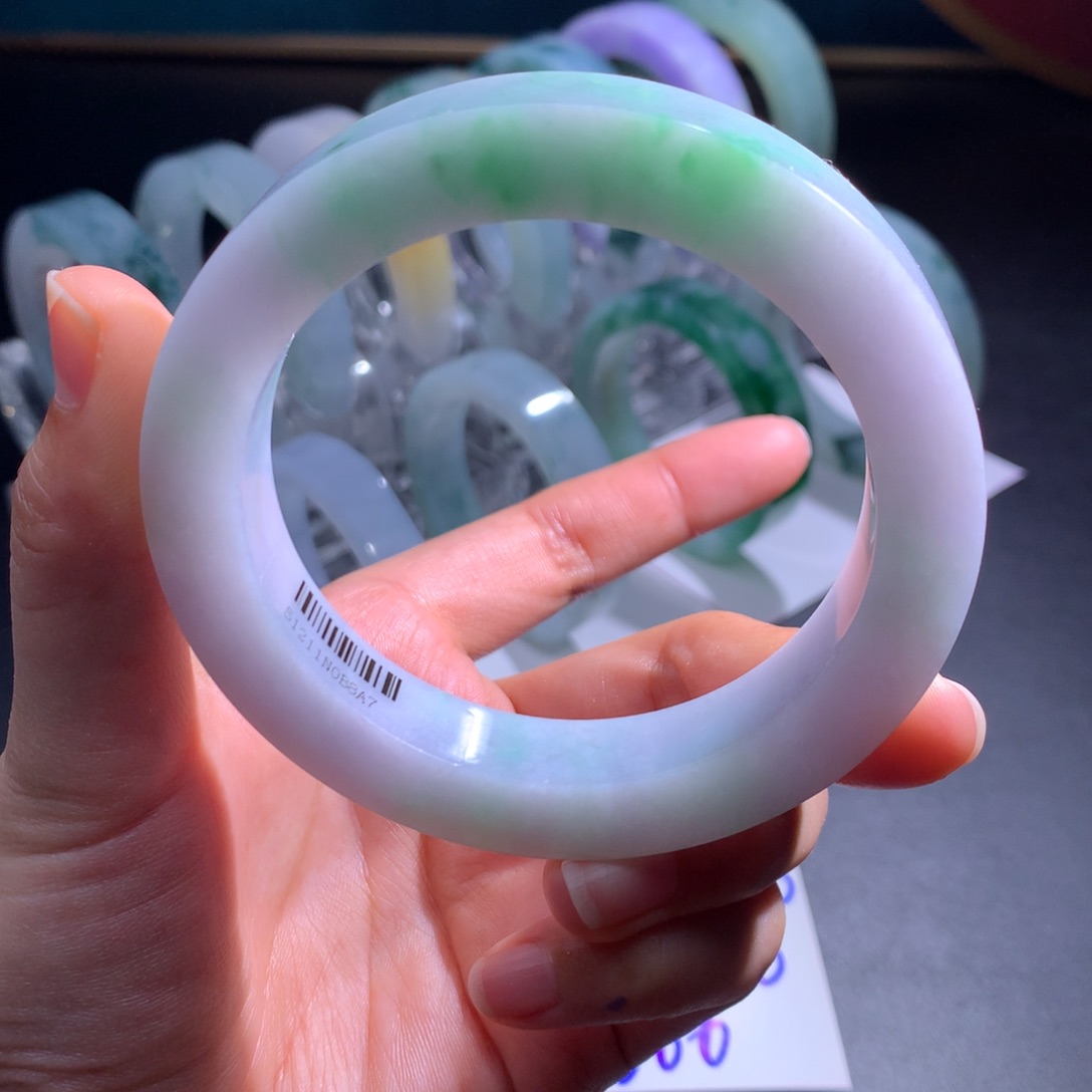 未镶嵌特价大漏春彩阳绿定制翡翠