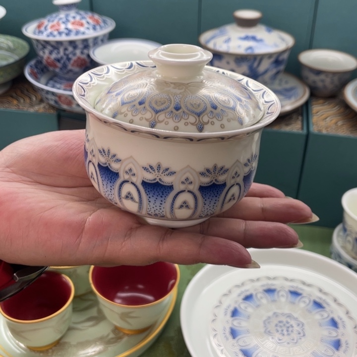 宁****景德镇陶瓷盖碗茶具