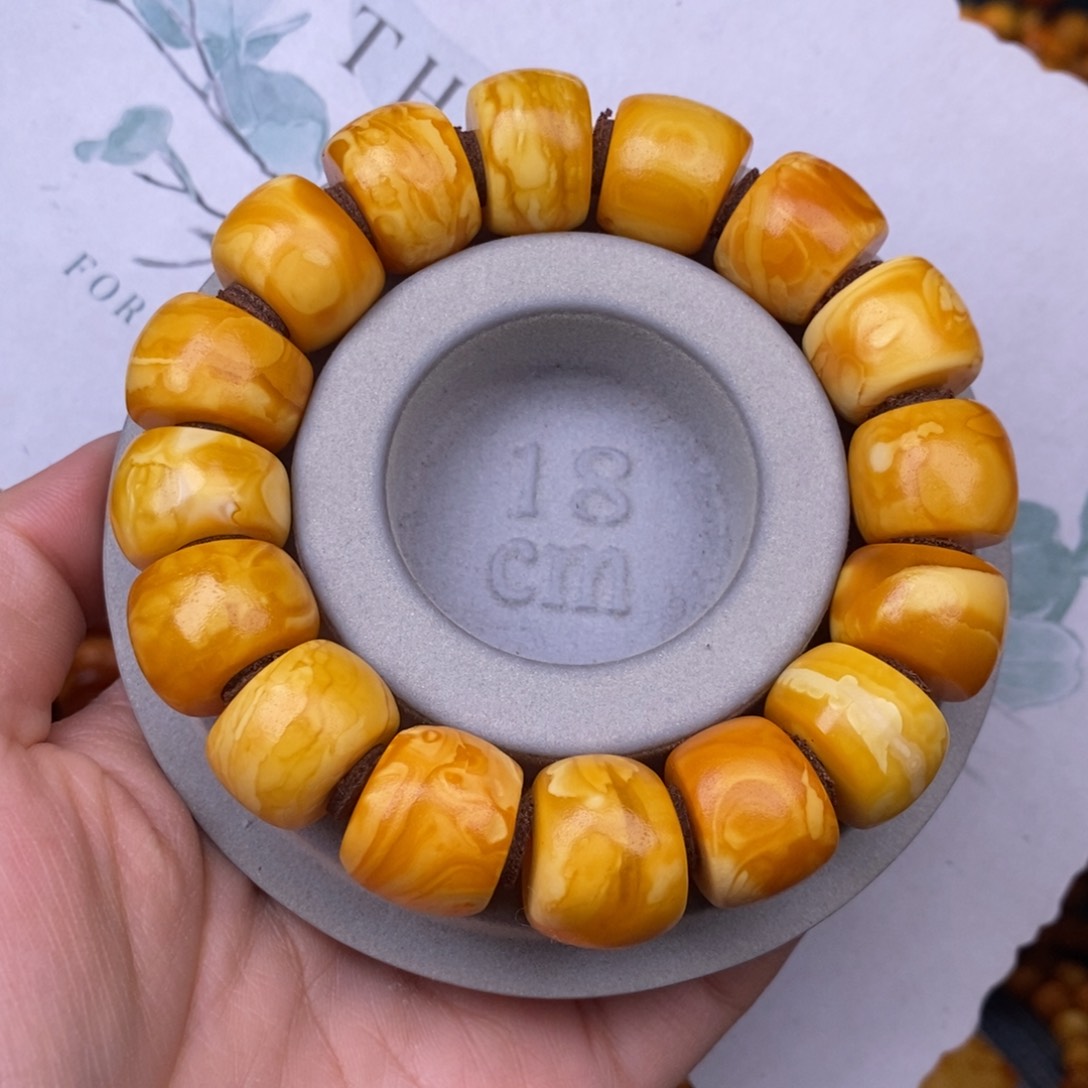 蜜蜡裸石未镶嵌蜜蜡