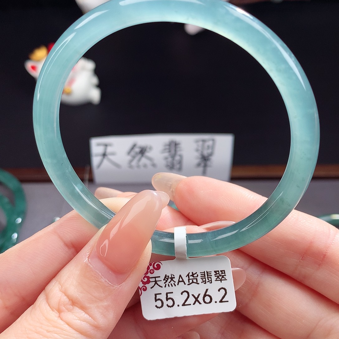 翡翠手镯（圆镯）未镶嵌鑫**金