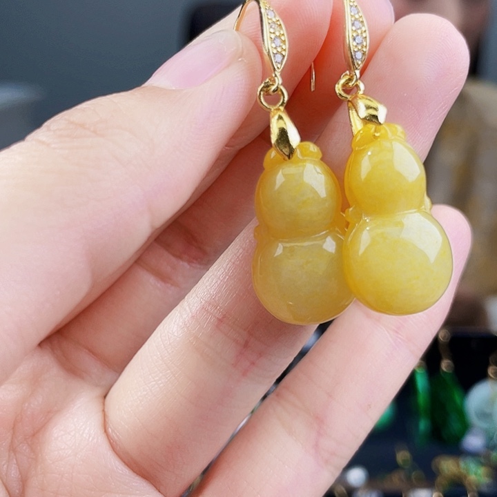 翡翠耳饰未镶嵌饰品