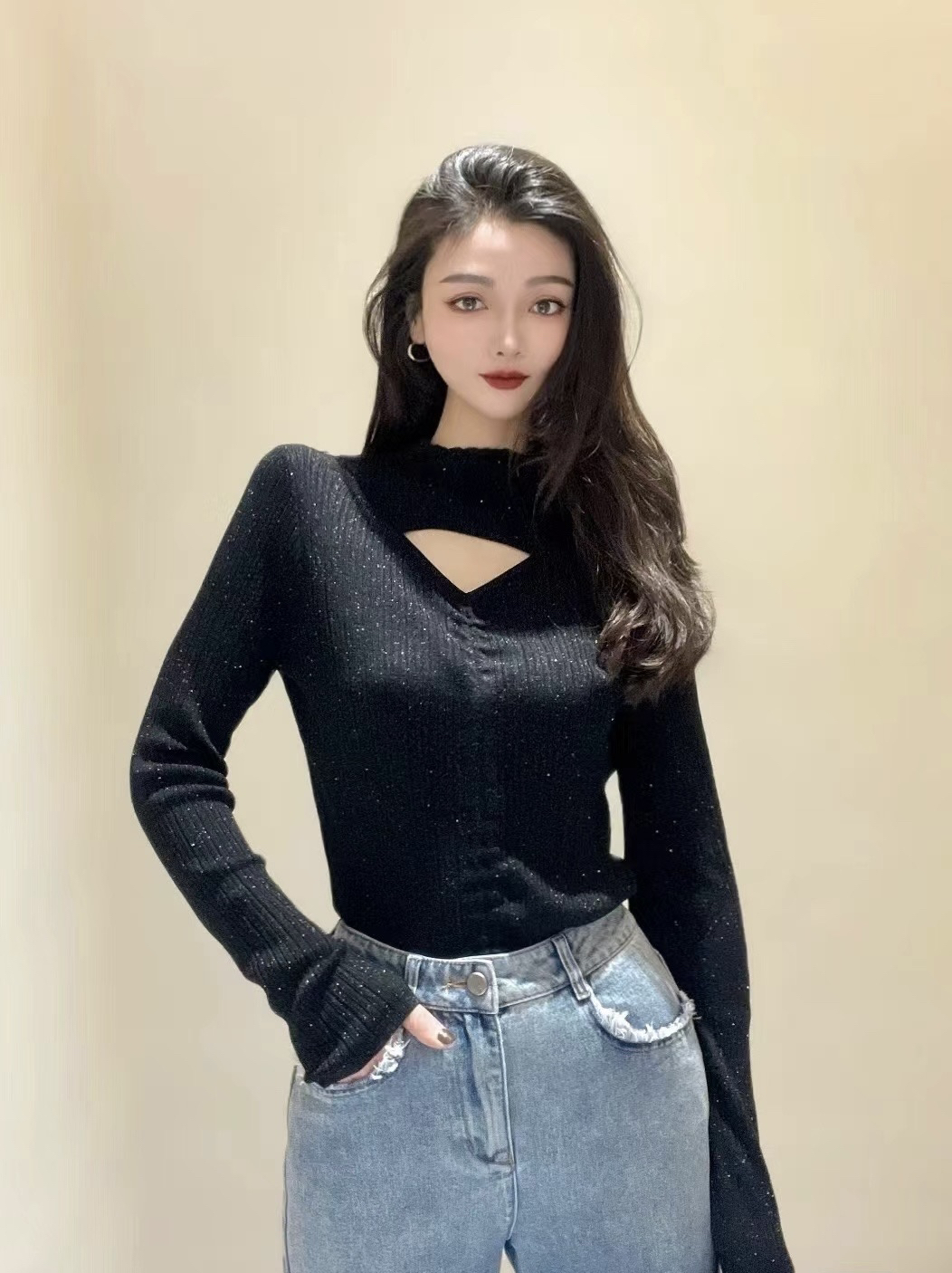 俪妍【LIVELY·YAN】设计感亮片半高领打底