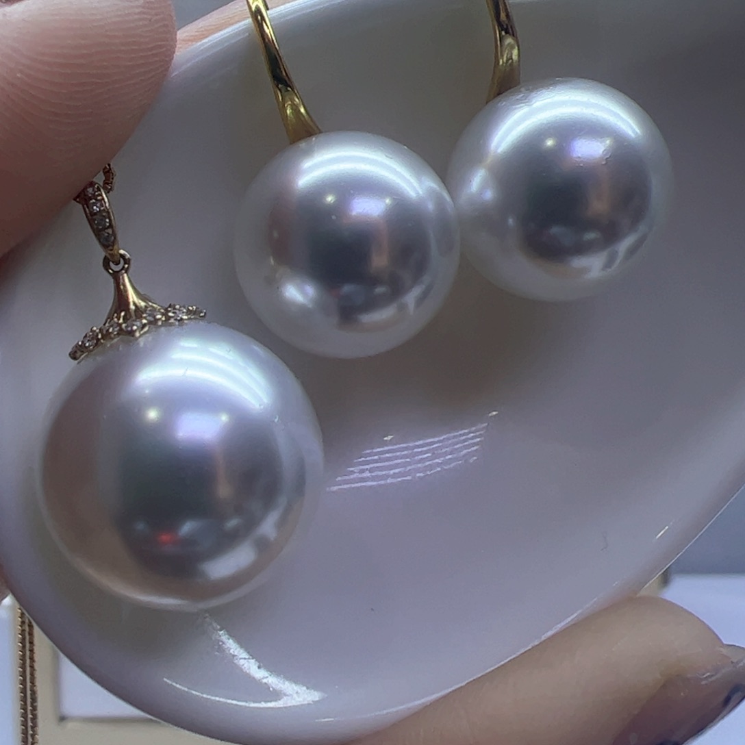 淡水珍珠吊坠(赠链)18K金镶嵌