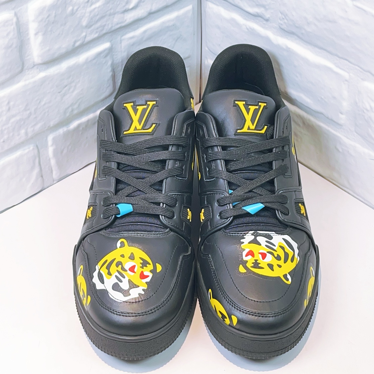 未使用 LouisVuitton/路易威登  trainerNigo联名款欧8.5码 2.5码