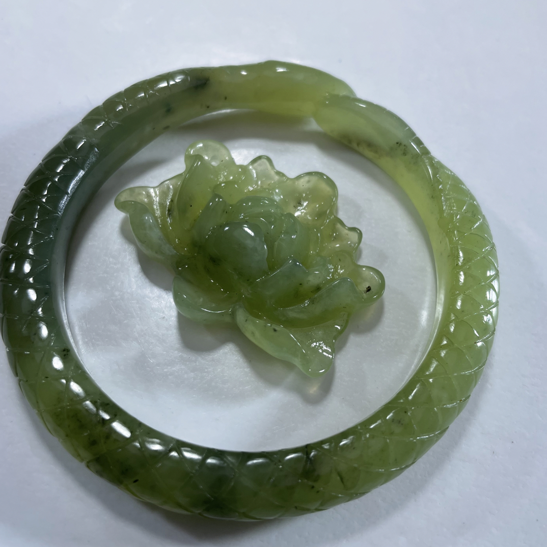 岫玉水墨蛇手镯牡丹花吊坠58尺寸口径58号