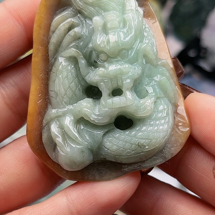 翡翠未镶嵌颈饰挂件