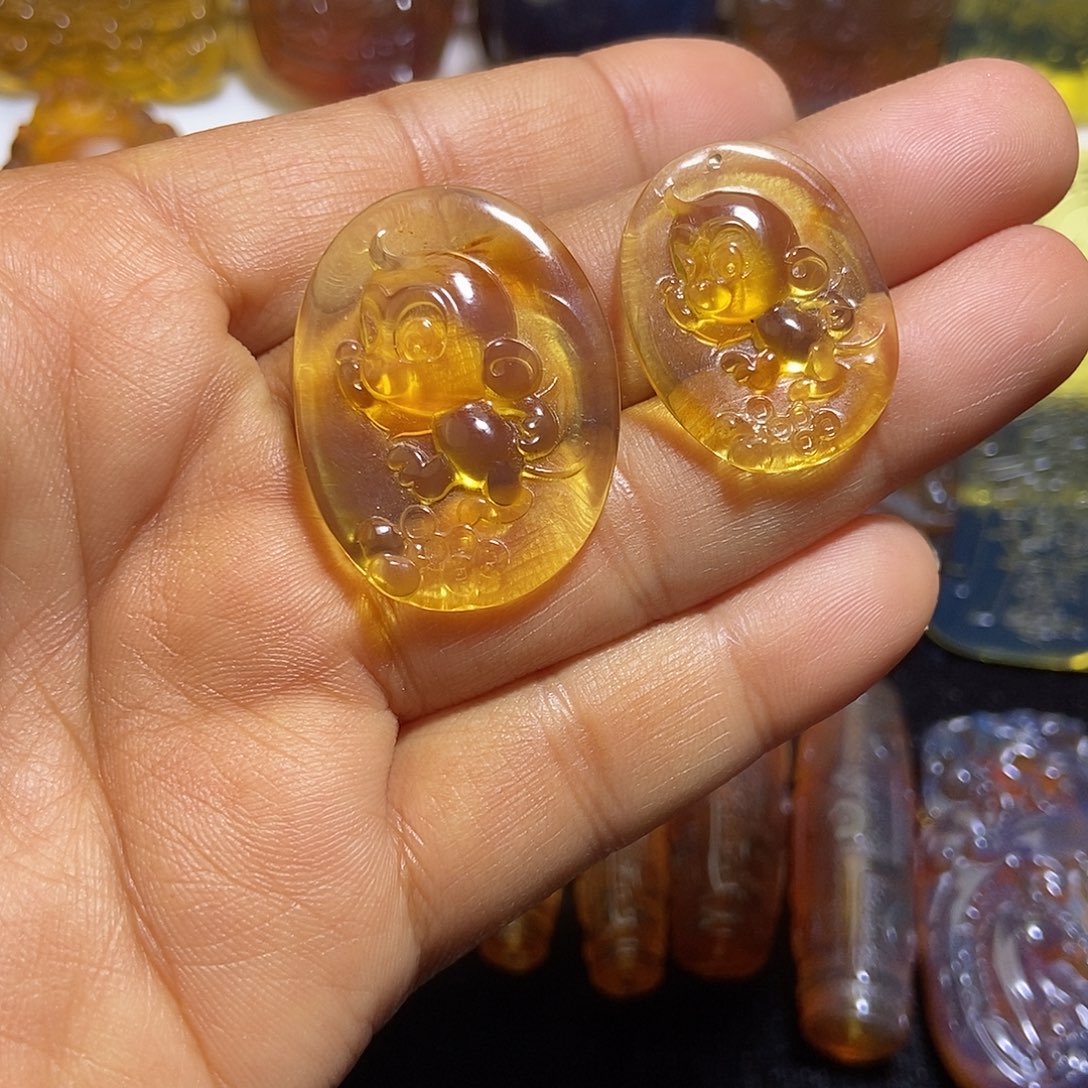 琥珀未镶嵌颈饰缅甸天然琥珀吊坠