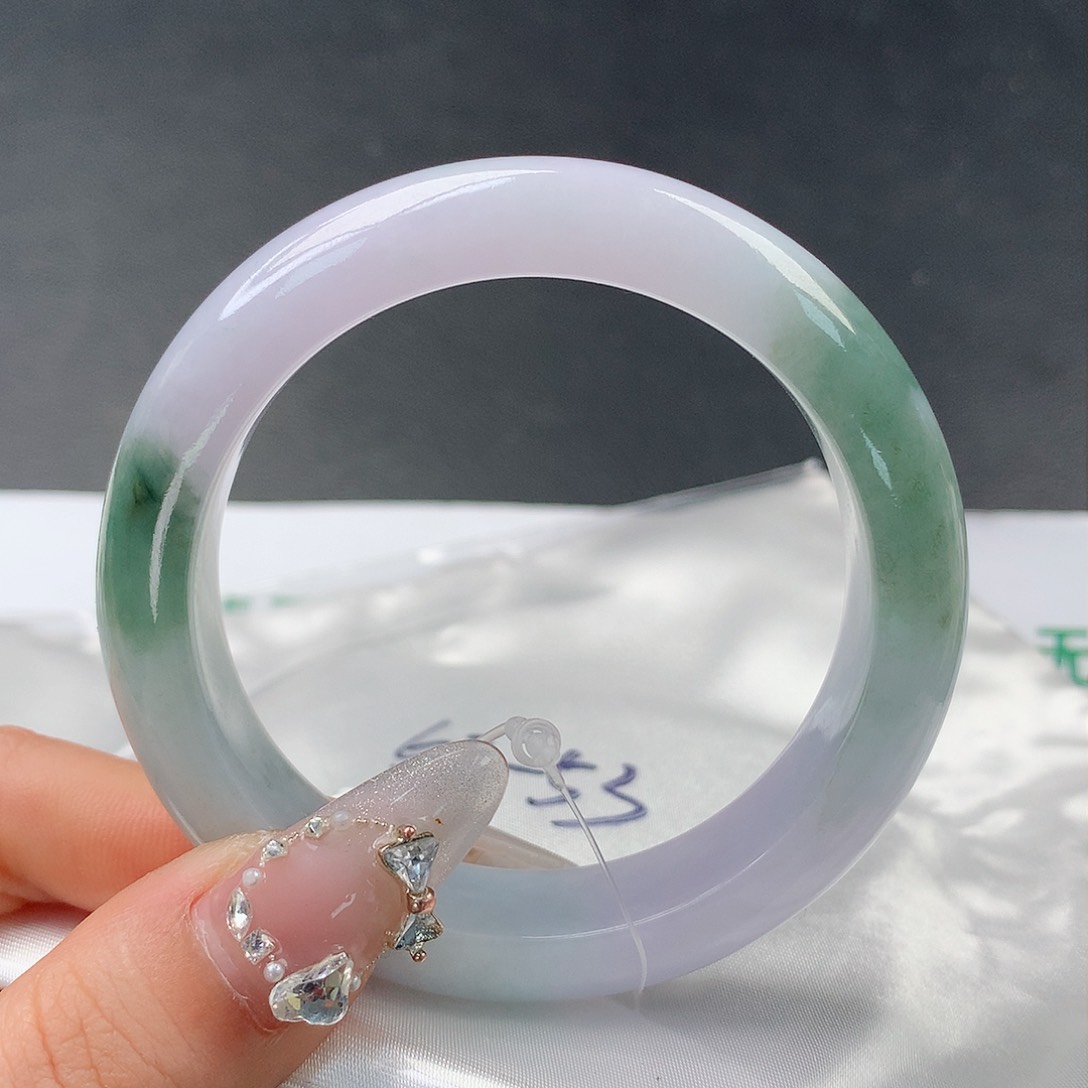 翡翠手镯未镶嵌015正53