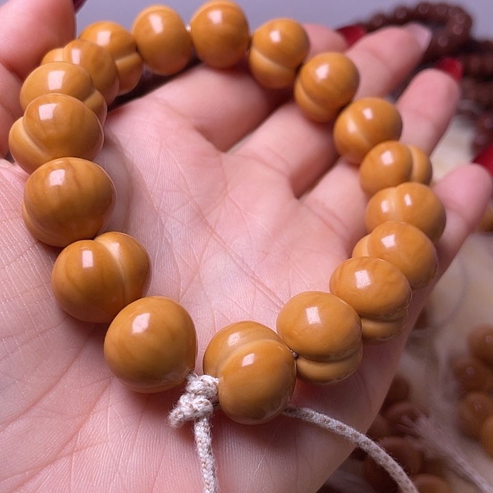 猴头核桃手串一物16镜面柯基屁桃