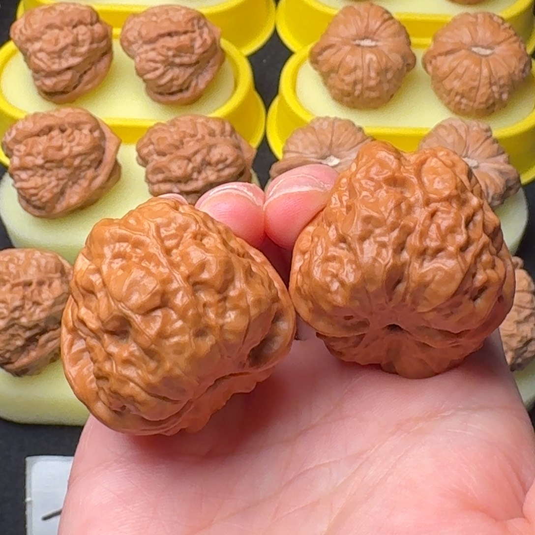 文玩核桃精品蛤蟆36