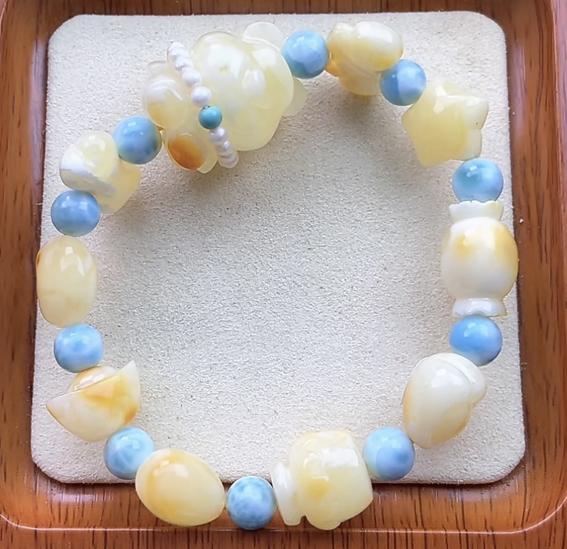 纯天然琥珀蜜蜡DIY白蜜小熊手串。（抖音基地发货，带证书）