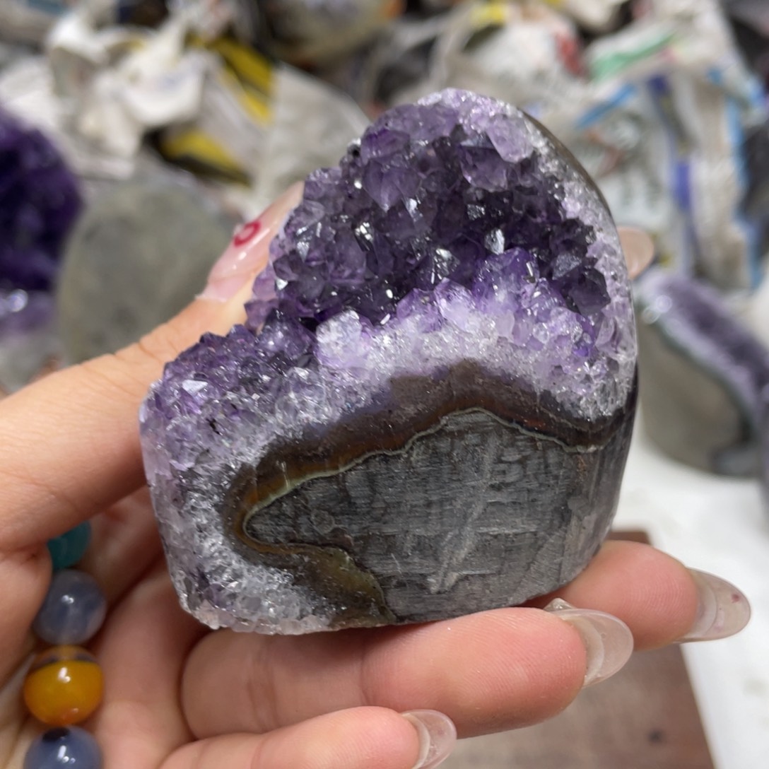 紫晶大型摆件（非配饰）未镶嵌