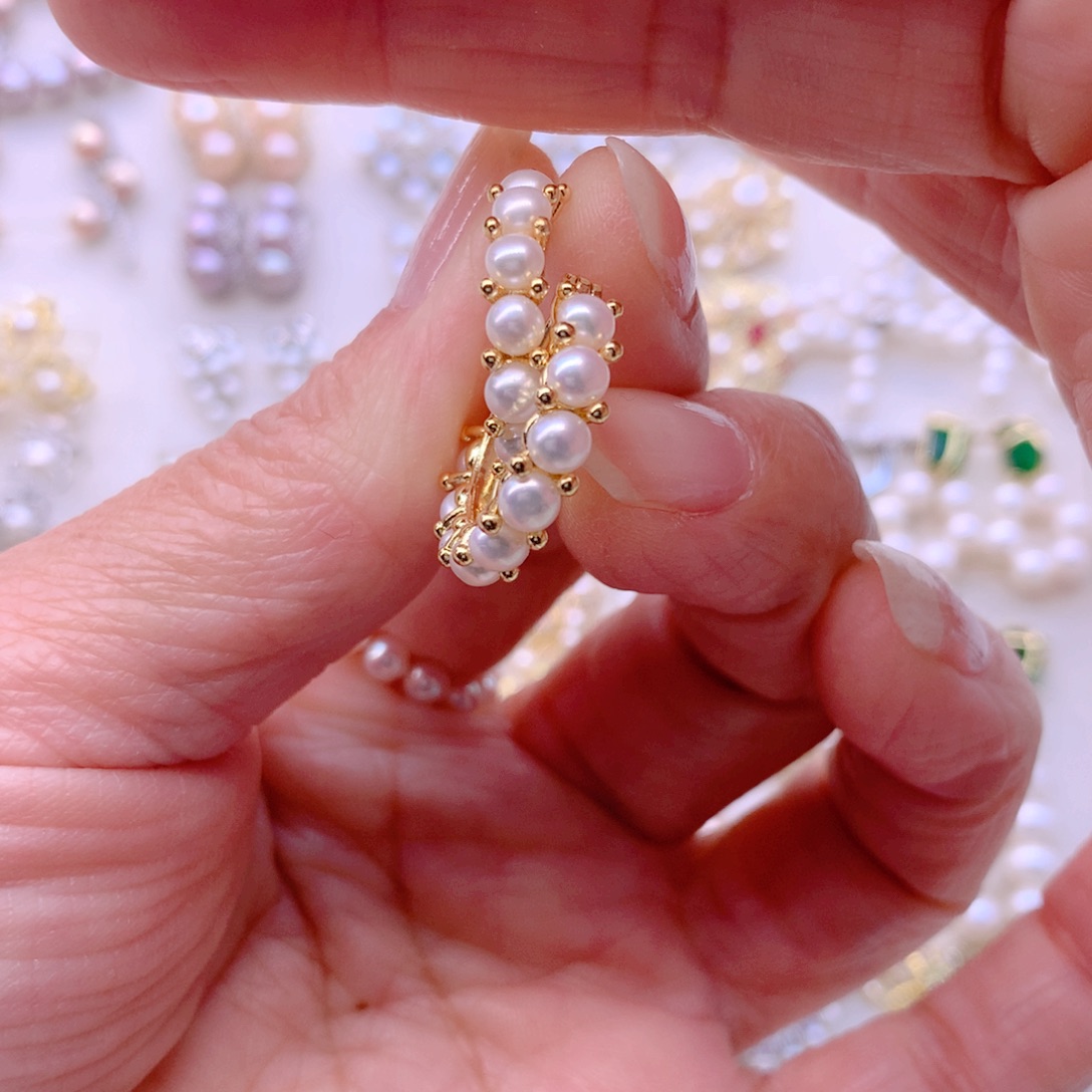 合金耳饰淡水珍珠