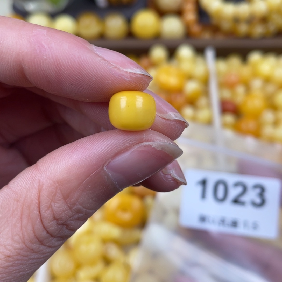 琥珀珠宝奇石未镶嵌粉点10.0