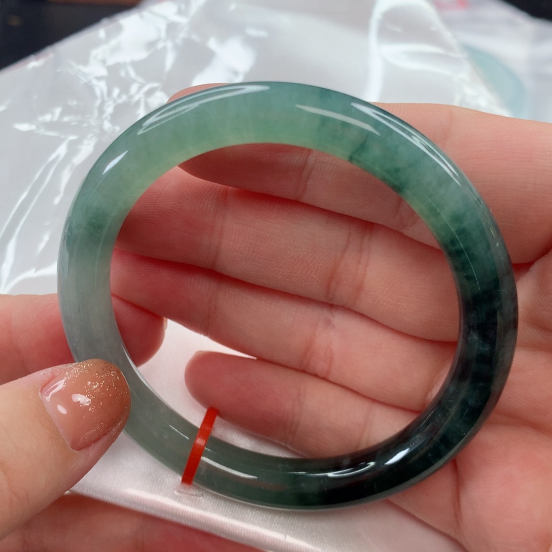 翡翠未镶嵌手镯圈口52.8