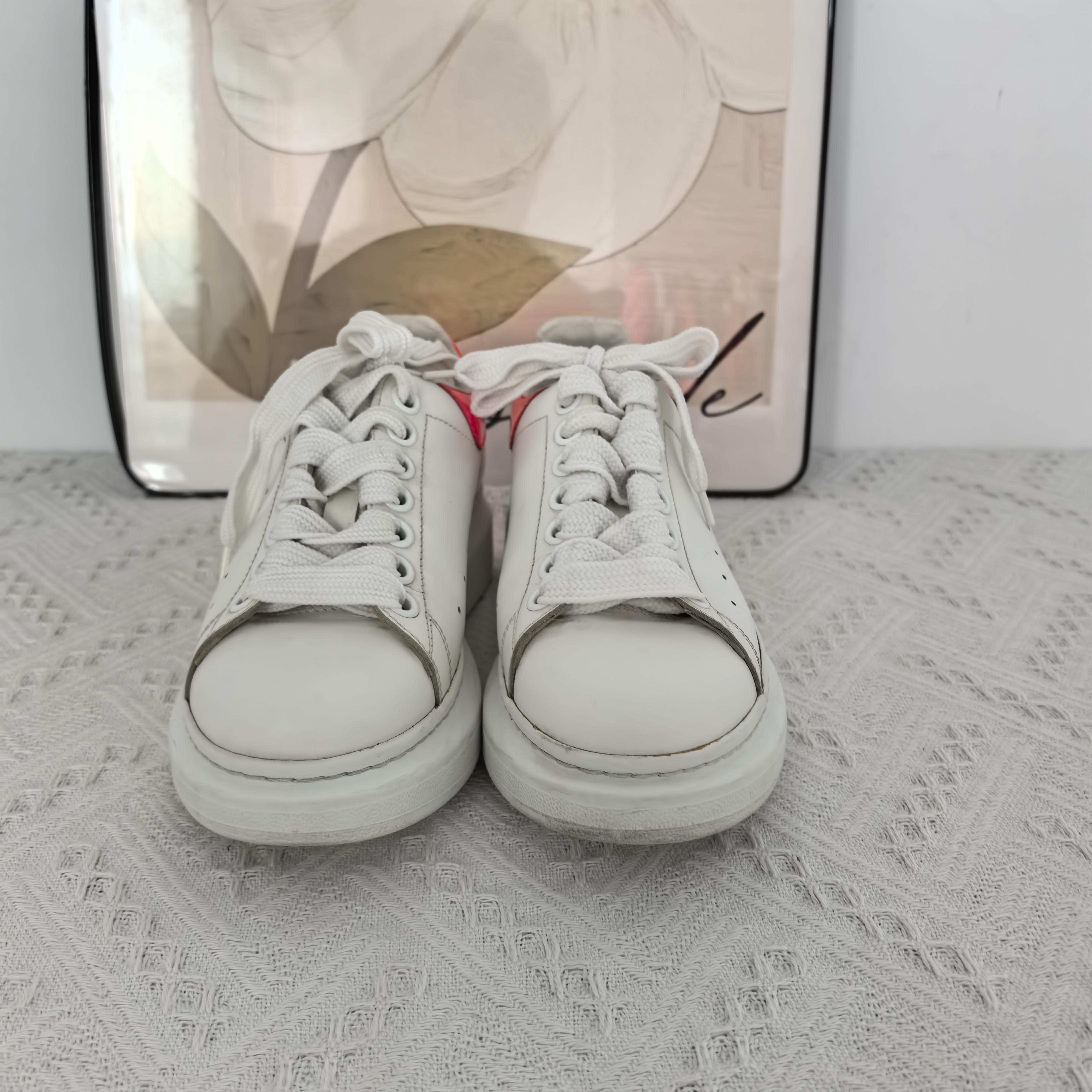 90新 Alexander McQueen/亚历山大·麦昆 A10288 白色 运动鞋 35码