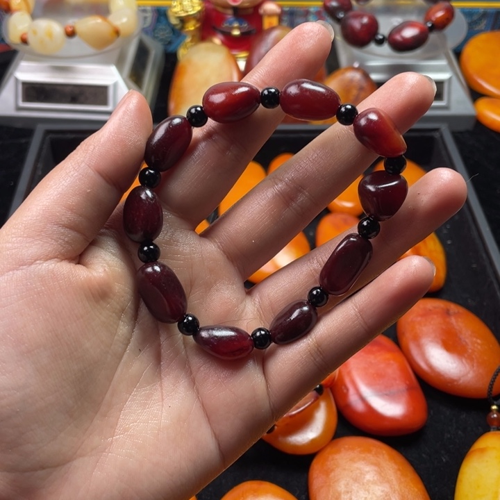 正***和田玉未镶嵌颈饰