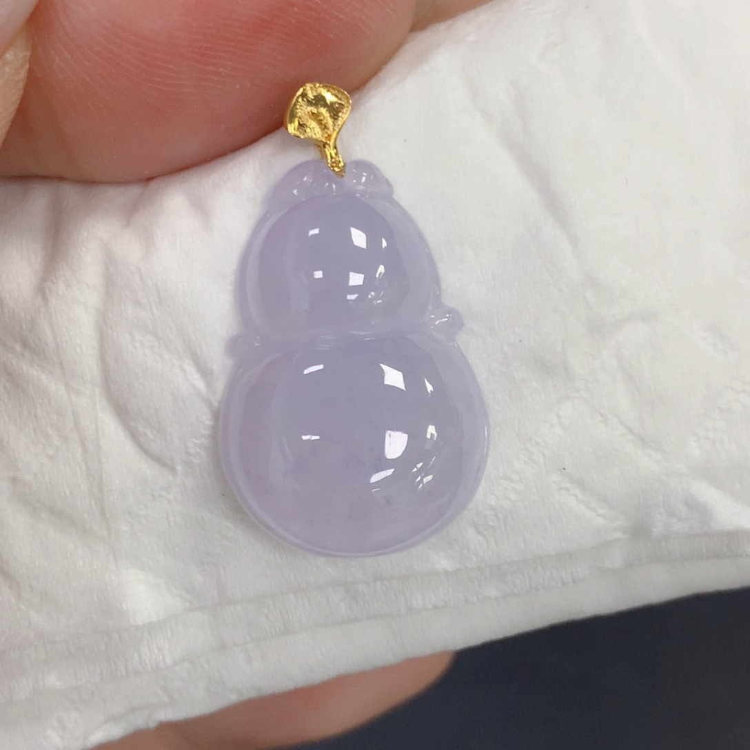 颈饰18K金镶嵌翡翠