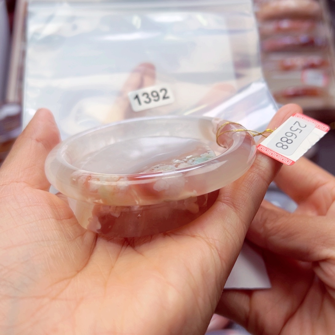 手镯玛瑙/玉髓未镶嵌佳****i