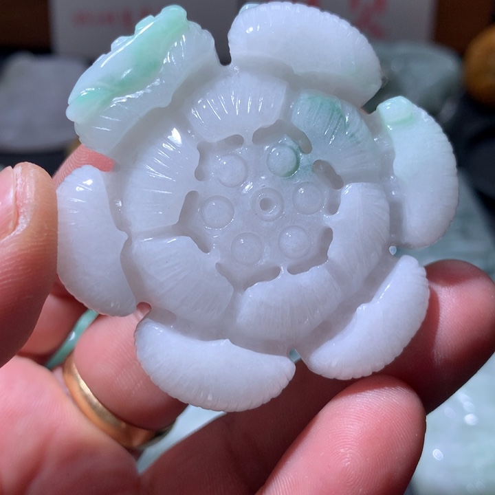 翡翠未镶嵌颈饰保真天然a货翡翠