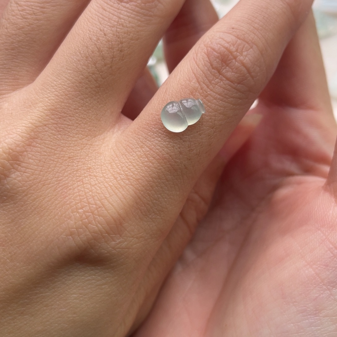 翡翠未镶嵌颈饰迷你葫芦