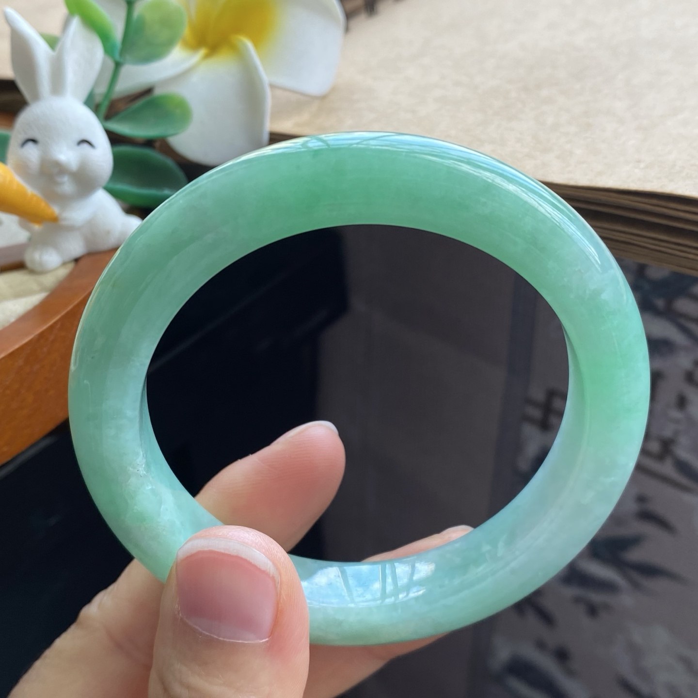 03.26批2316号56.2-11.1-9.1！很清新的嫩绿色！天然翡翠手镯