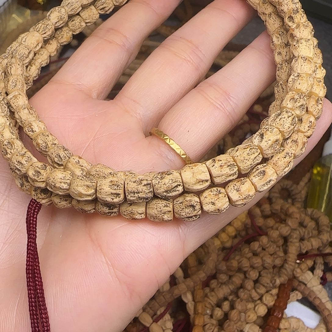柏香籽/百香籽吊坠窜**儿尸陀林