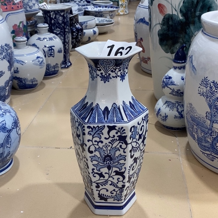 【闪购商品】摆件陶瓷六角花瓶摆件