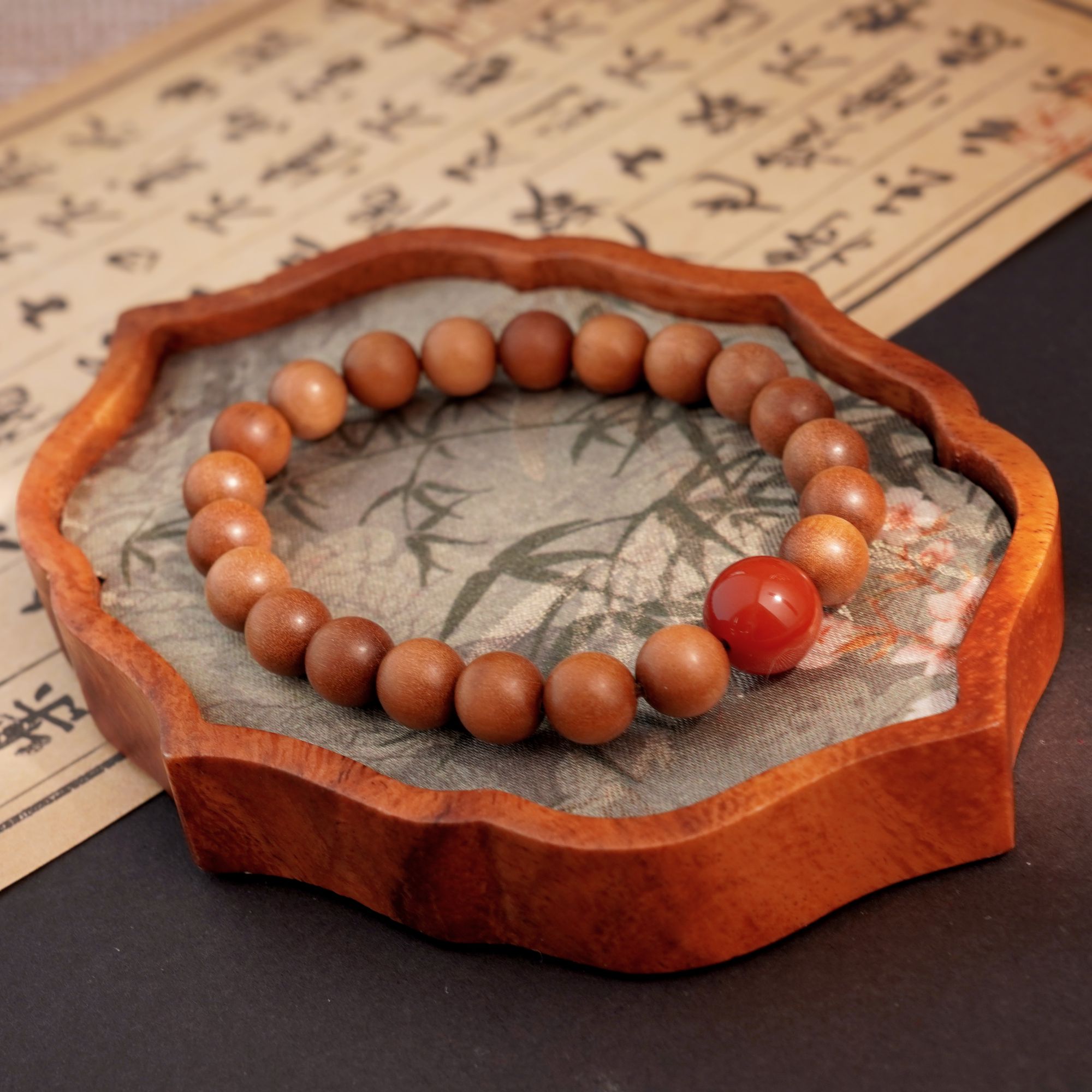 天然精品老山檀 南红手串