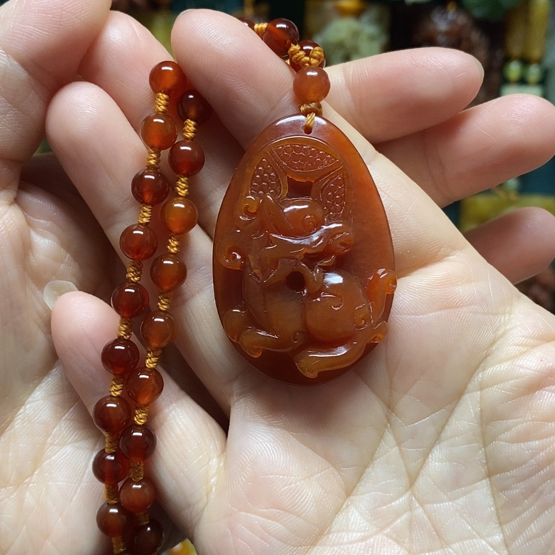 岫玉未镶嵌吊坠(赠链)