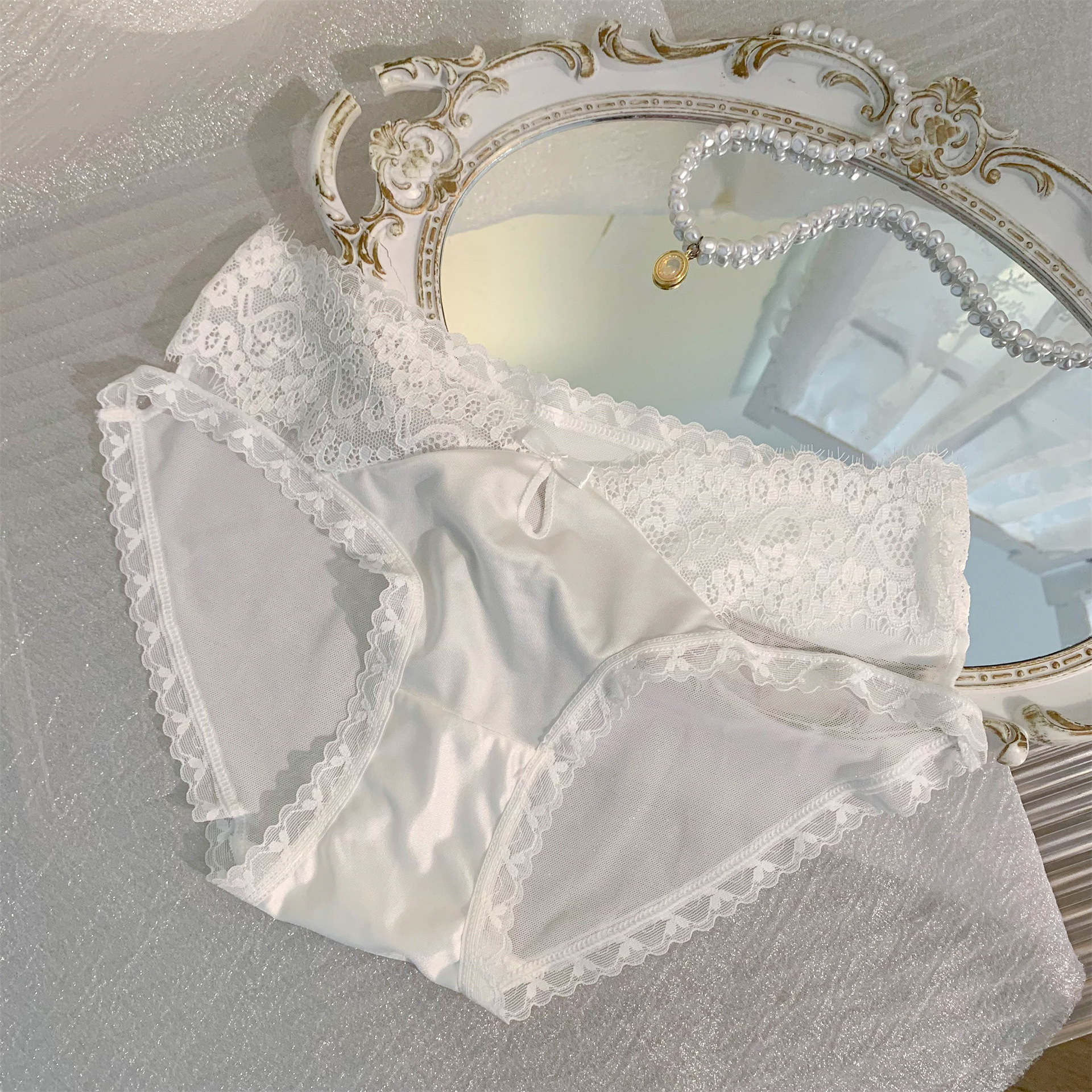 蕊蕊/【推荐】三角中腰内裤/送长袜