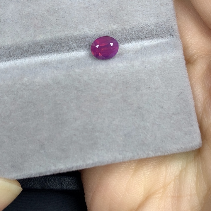 蓝宝石裸石1.07ct无烧紫蓝宝吉尔德