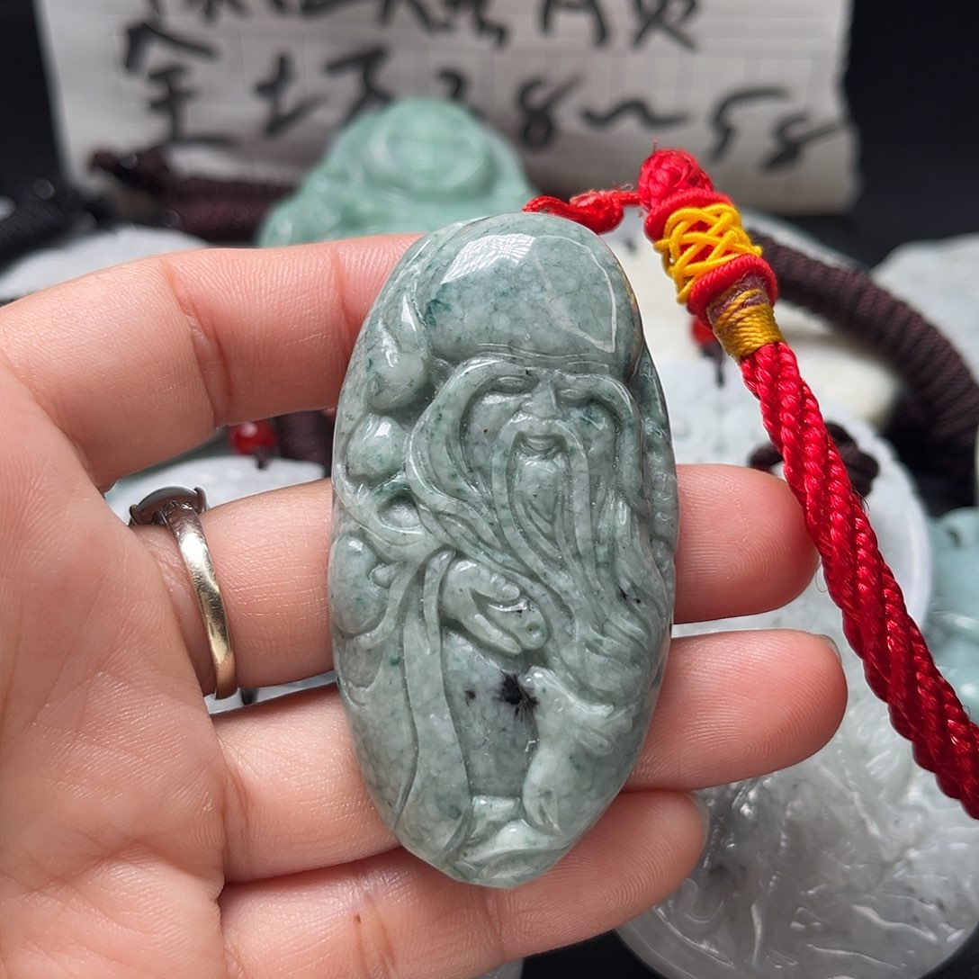 翡翠未镶嵌吊坠(赠链)