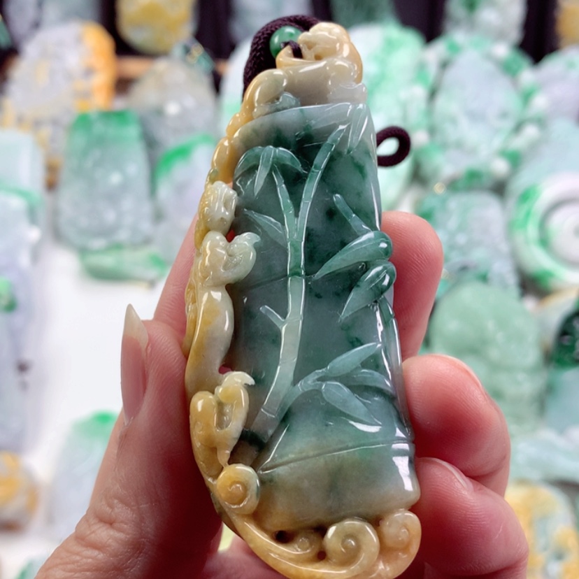 【闪购商品】翡翠吊坠(不含链)未镶嵌