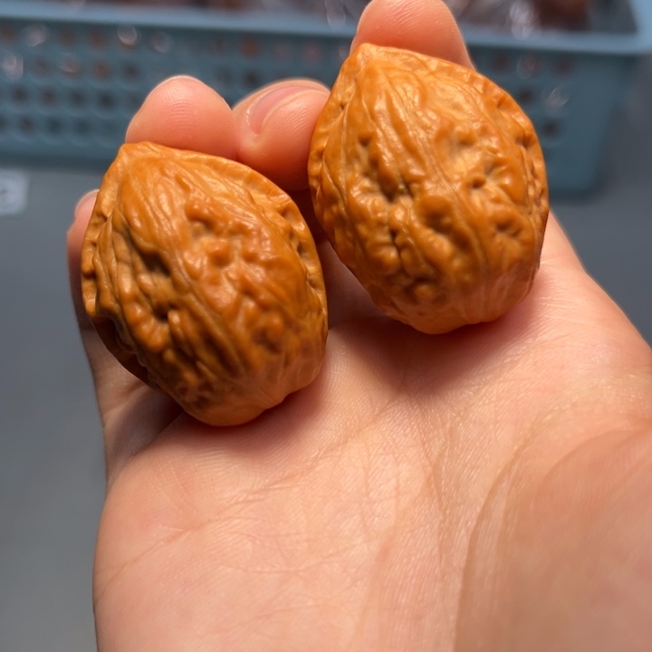 文玩核桃把件腊皮388