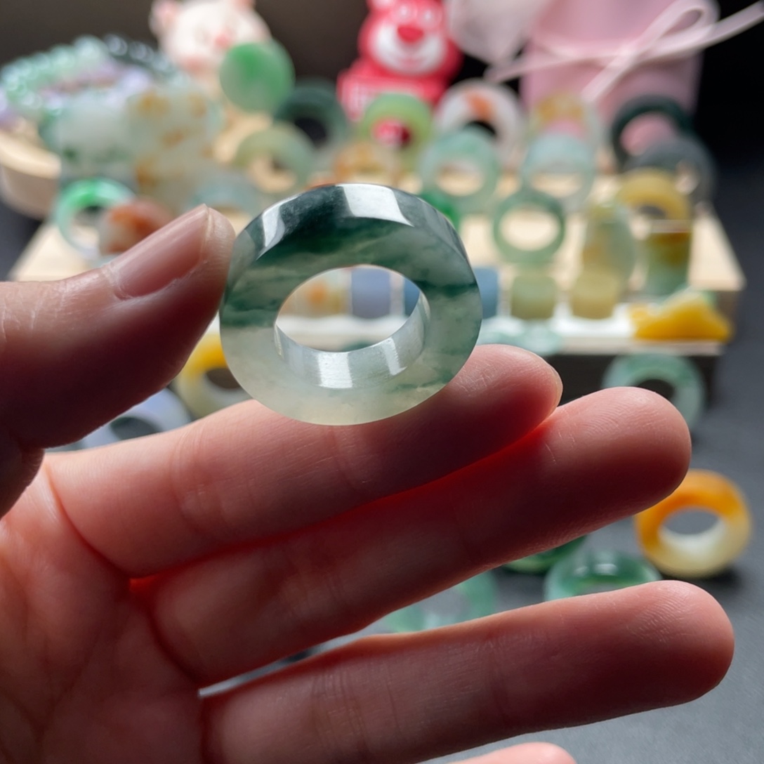 定制翡翠未镶嵌翡翠