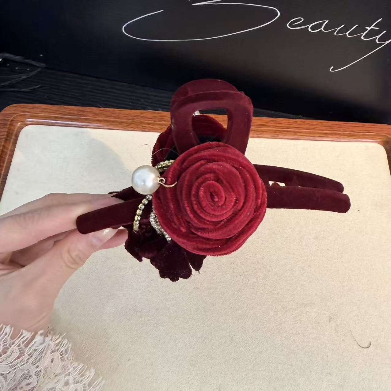 森系抓夹女复古风发夹玫瑰发饰简约鲨鱼夹红色法式