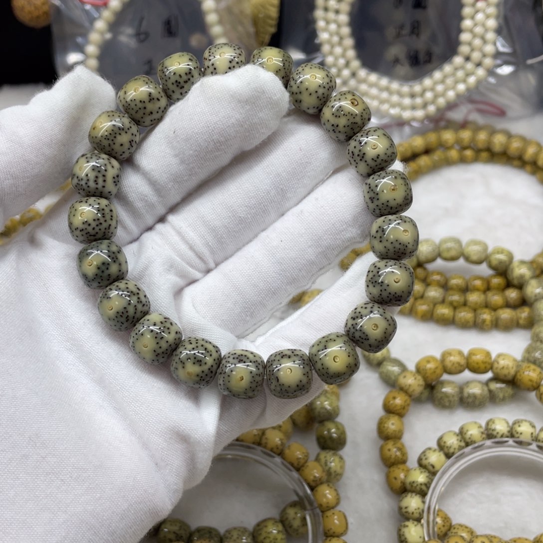 星月菩提吊坠12.11月留白石玉