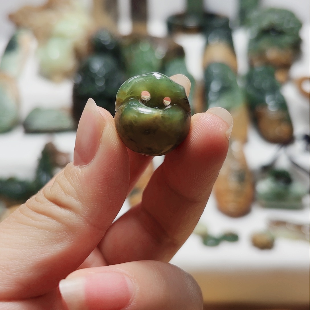 岫岩河磨玉（透闪石质玉）挂件未镶嵌