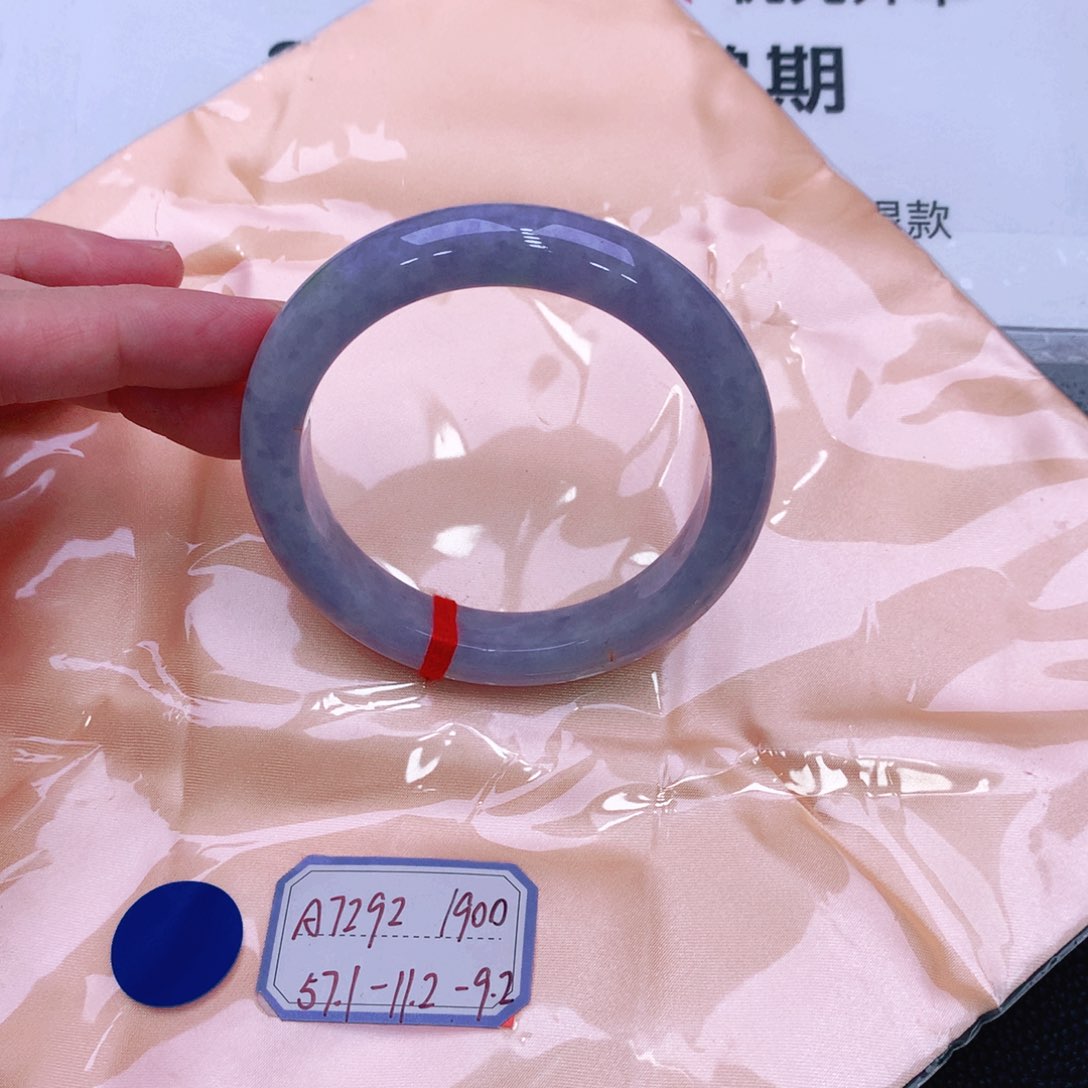 未镶嵌手镯翡翠缅甸翡翠手镯