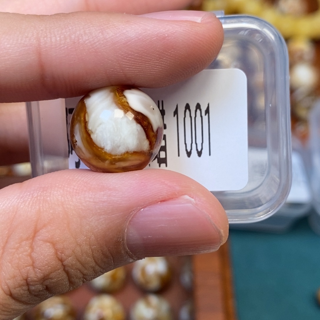 把件猴头核桃沁色圆珠老型1001