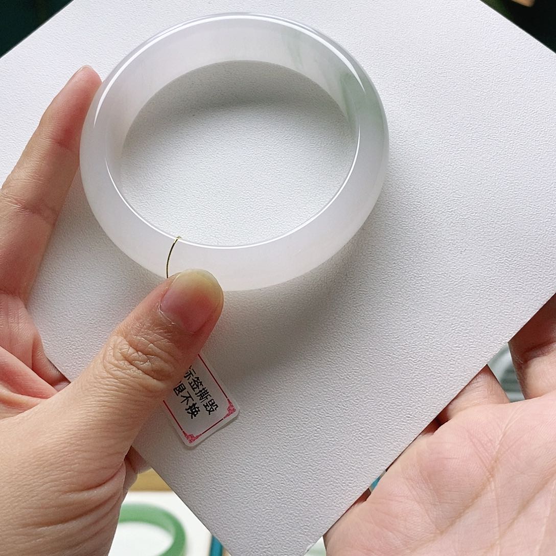 石英质玉手镯未镶嵌小*姐58.6