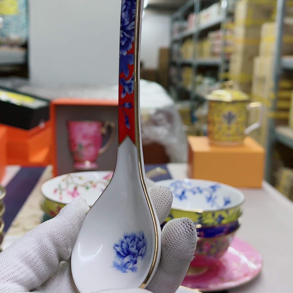 【闪购商品】骨瓷6个……………………………………
