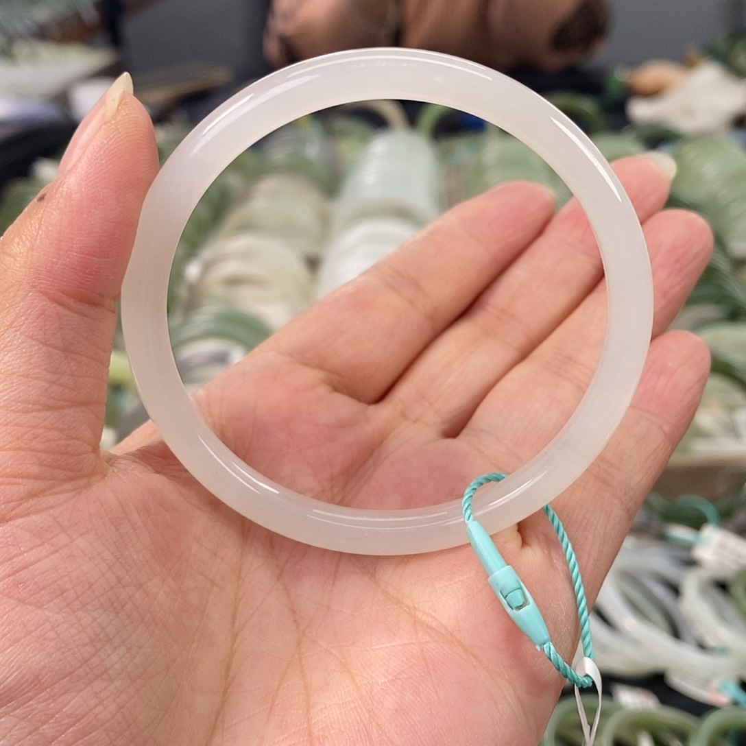 和田玉和田玉手镯56.57未镶嵌