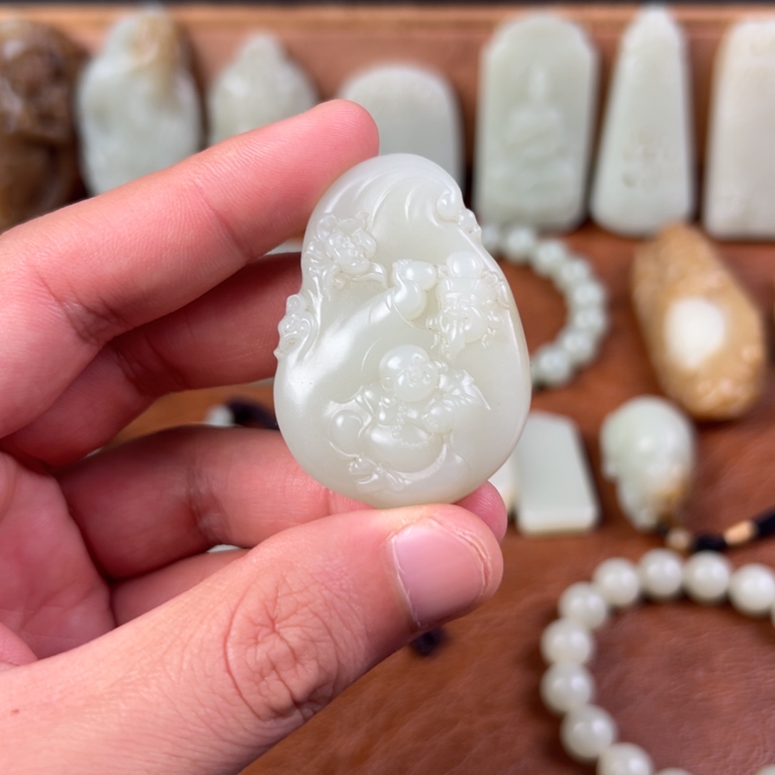 和田玉（青白玉）未镶嵌颈饰