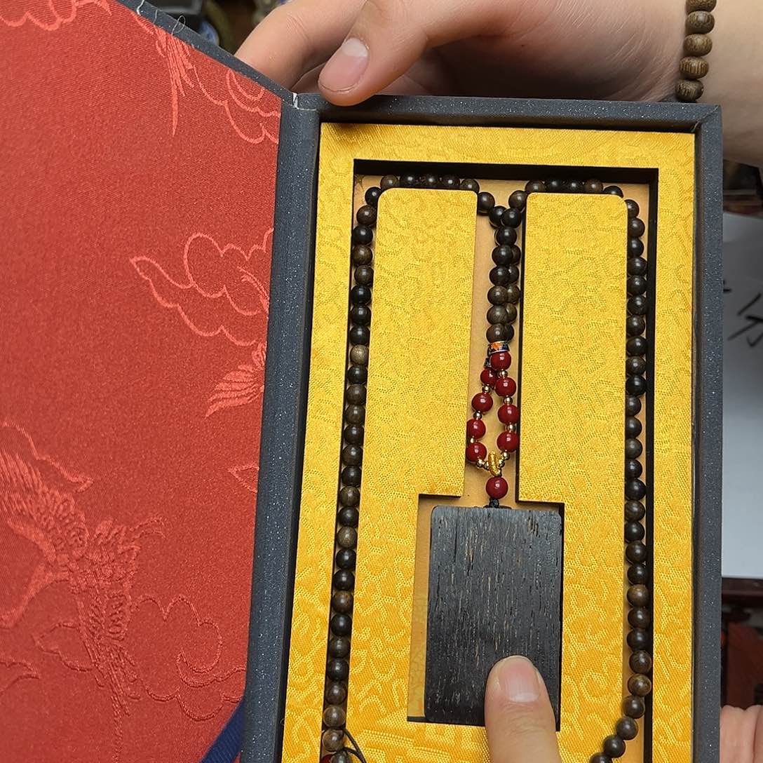 大叶紫檀（黑酸枝木类）