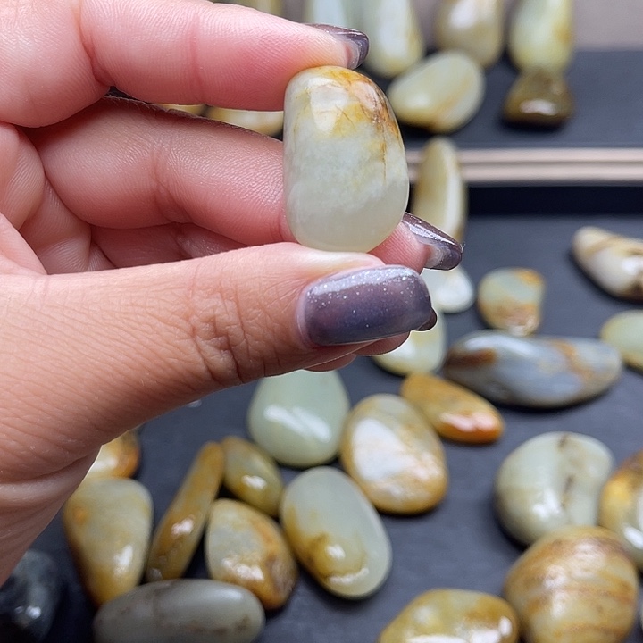 和田玉（糖玉）未镶嵌颈饰